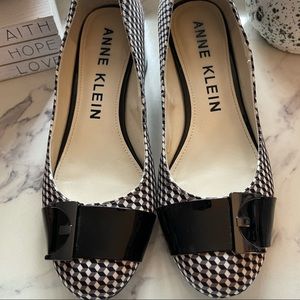 Anne Klien Women’s Akhastobe Pump Size: 8M